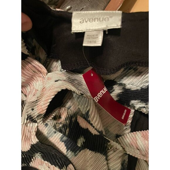 AVENUE PLUS PLEATED WHIMSY DRESS SZ 14/16 - Picture 3 of 3